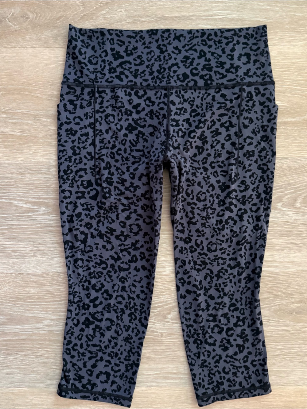 Athleta Salutation Capri Black and Gray Leopard Print Leggings